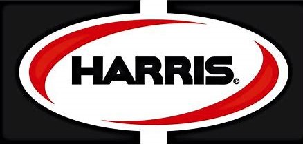 Harrise logo, millel on punase ja valge kontuuriga ovaalse kuju sees mustade tähtedega sõna "HARRIS".