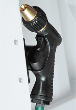 "Lintsaemasina puhastuspüstol laastude ja ebemetega töötlemisala kiireks puhastamiseks."