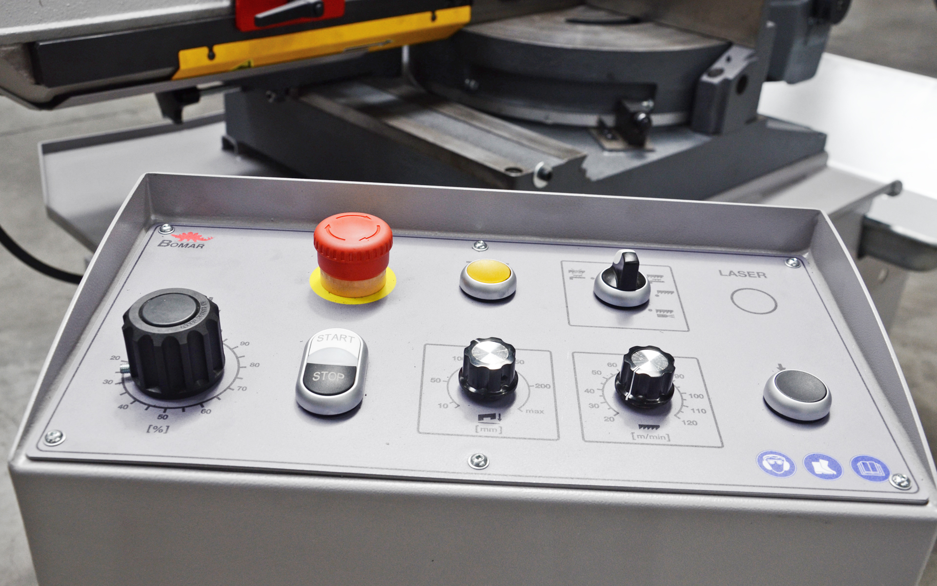 Ergonomic 320.258 DGH – poolautomaatse lintsae juhtpult