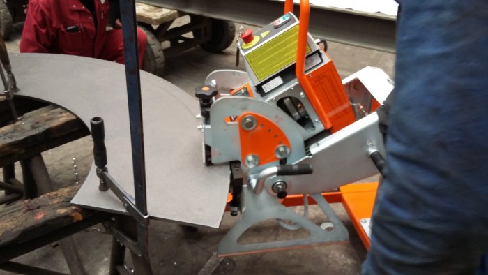 UZ15 RAPID faasimasin materjali ääre faasimine