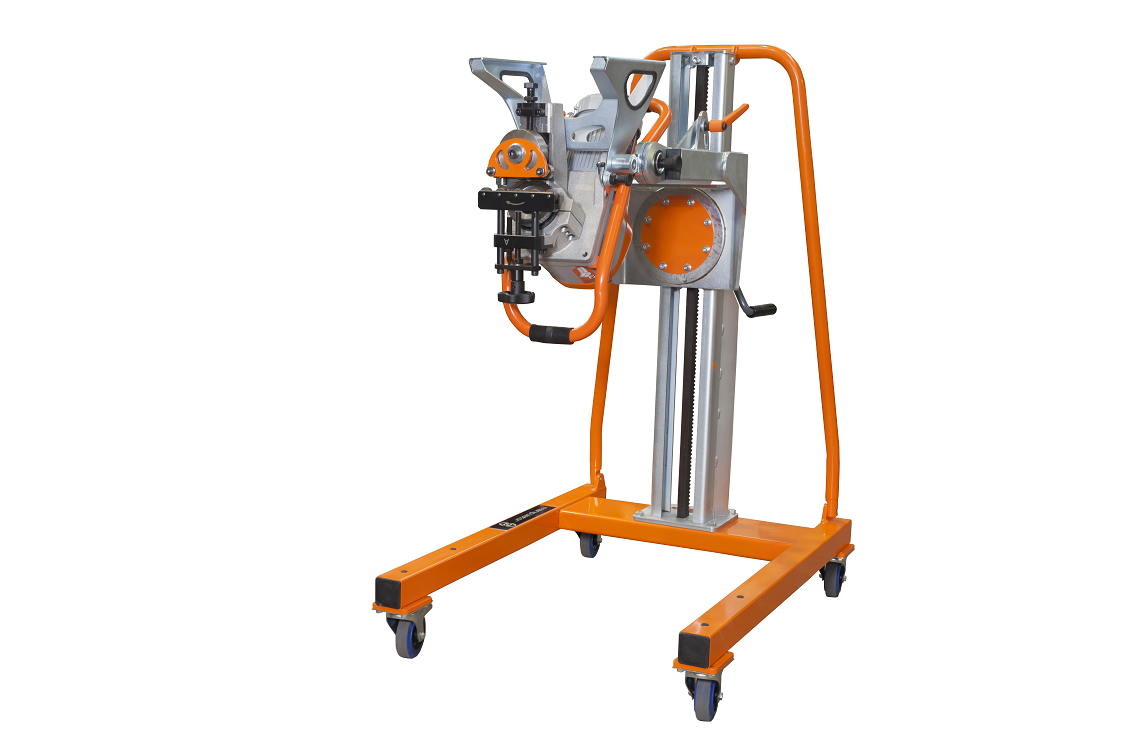 UZ12 ULTRALIGHT faasimismasin koos 3D manipulaator  mis aitab masinat kergelt liigutada ning 180 pöörata. 