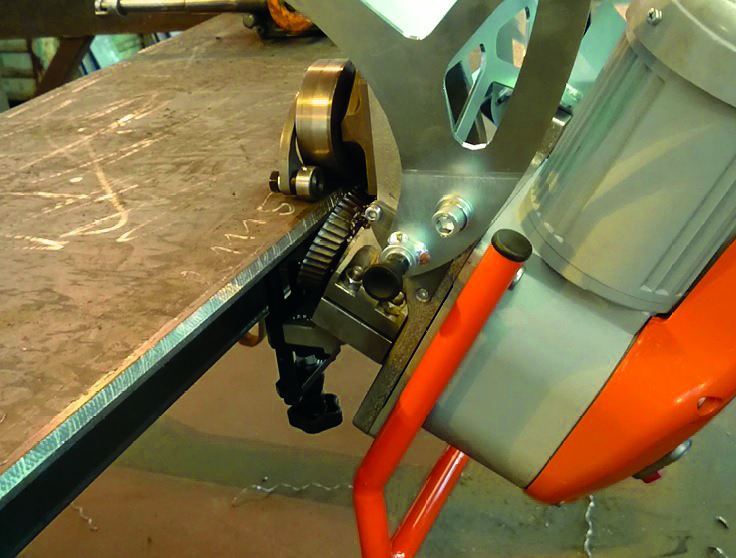 UZ15 Rapid  faasimismasin lähivaade materjali faasimisest