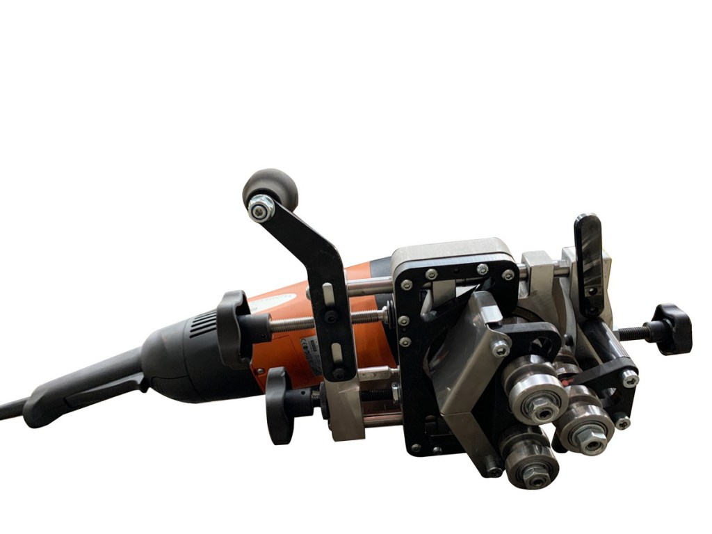 Elektriline UZ15 Rapid  faasimismasin oranži ja musta disainiga koos liaga Xpipe Beveler, lähivaade koos käepidemega