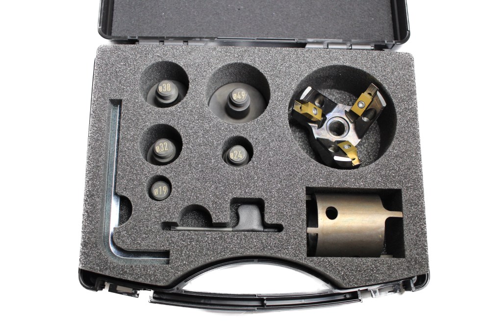 Faasilõikuri peakomplekt koos lisadega mustas  kohvris