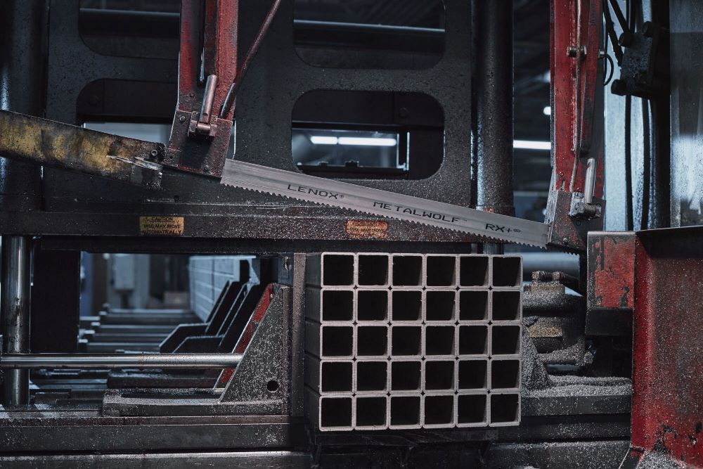 Saelint LENOX QXP koos kanttoru kimpus materjaliga - tehases